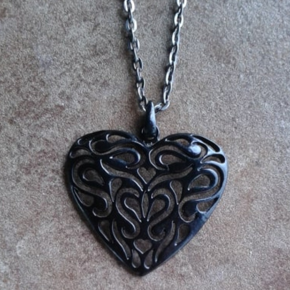 Filigree Black Heart Necklace